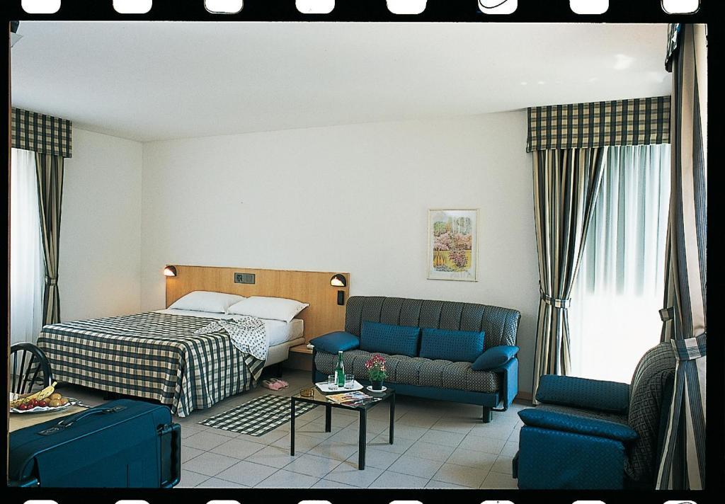 Hotel Aurora Chiavenna Room photo
